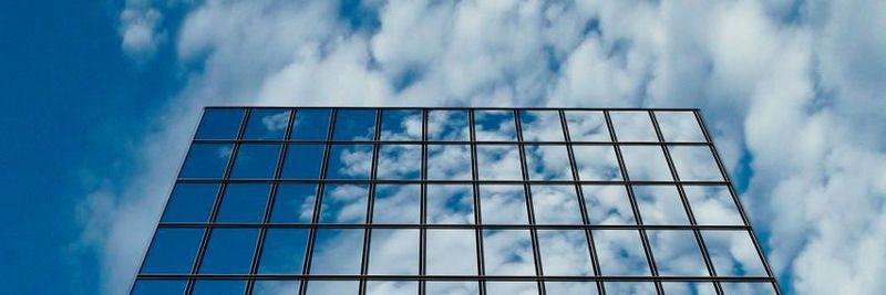 Für große Unternehmen versprechen Collaboration Tools aus der Cloud an einigen Stellen Vorteile.