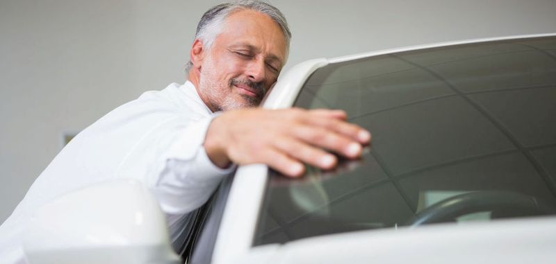 Während für die mittlere und ältere Generation das Auto oftmals eine emotionale Angelegenheit darstellt, verliert der Privat-Pkw bei der Jugend (18-25 Jahre) stark an Bedeutung.