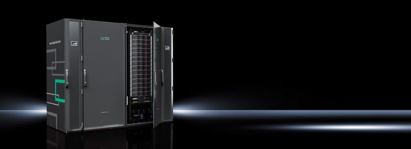 Andreas Keiger, Geschäftsbereichsleiter Global Business Unit IT bei Rittal sagt: „Edge Computing erfordert IT-Lösungen, die schnell und sicher implementiert werden können. Mit dem SEDC bieten wir unseren gemeinsamen Kunden eine widerstandsfähige, skalierbare, sichere und schlüsselfertige Lösung, die die Anforderungen des Internets der Dinge und anderer Szenarien mit geringen Latenzen erfüllt. Dies bringt uns eine größere Reichweite, um Kunden schnell mit kompletten High-End-Rechenzentrumslösungen zu helfen, die genau auf ihre Bedürfnisse zugeschnitten sind.“