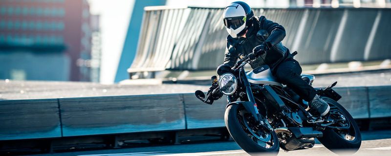 Kommen in den Genuss der CarGarantie-Garantieprogramm: Husqvarna-Fahrer.