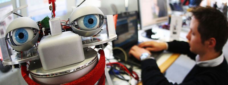 Elektroingenieure und IT-Experten händeringend gesucht, stellt der VDE fest.