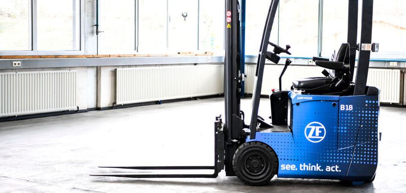 Der ZF Innovation Forklift verknüpft intelligente mechatronische Systeme mit innovativem und vernetztem Datenmanagement.