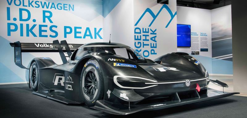 Der Volkswagen I.D. R Pikes Peak – dein elektrisch angetriebener Supersportwagen mit einer Leistung von 500 kW und 650 Nm Drehmoment.