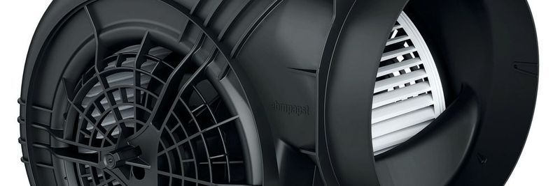 Aerodynamisch optimiert: Standardgebläse VHD 0146 mit in den Ansaugbereich integriertem Berührschutz und standardisiertem Ausblas.