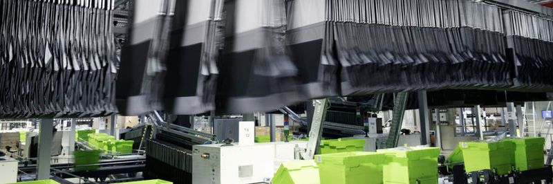 40 % der Kunden berechnen beim Kauf von Textilien einen möglichen Rückversand mit ein, wie die Uni Regensburg festgestellt hat.