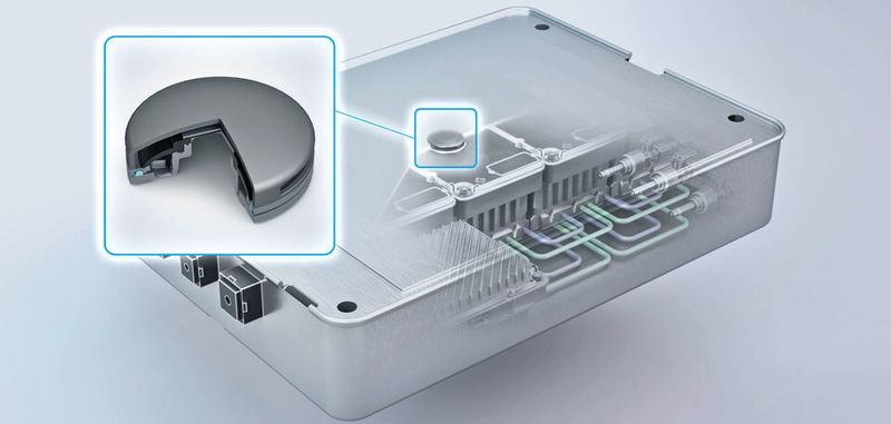 Mit dem Druckausgleichsventil DIAvent von Freudenberg Sealing Technologies werden Elektrofahrzeuge sicherer und wirtschaftlicherer.
