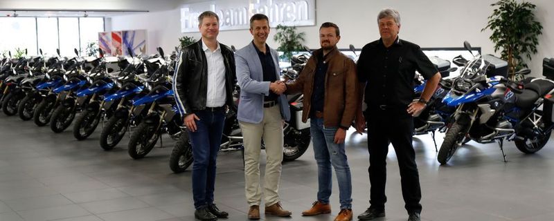 So geht Flottengeschäft: (v.li.) Henning Putzke, Rainer Buck, Patrick Martin und Georg Martin.