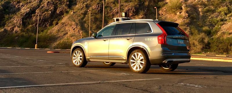 Der US-Bundesstaat Arizona hat Uber nach dem tödlichen Crash eines selbstfahrenden Autos mit einer Frau weitere Fahrten mit Robo-Fahrzeugen bis auf weiteres untersagt.