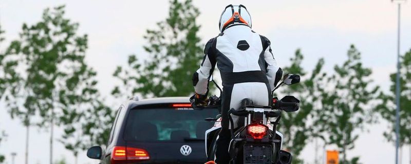 KTM und Ducati haben einen Radar für das Motorrad entwickelt.