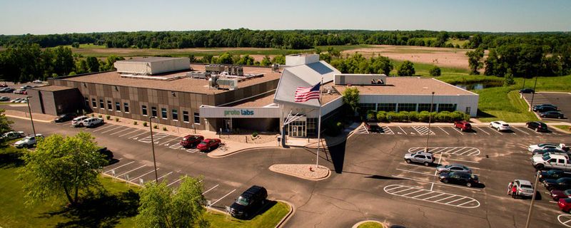 Protolabs (Hauptsitz Maple Plain, Minnesota, USA) erweitert in Europa sein Angebot an additiven Verfahren um Polyjet und Silikon.