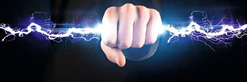 Mit ihren konventionellen Geschäftsfeldern Strom, Wasser und Gas stehen Stadtwerke in Konkurrenz zu Akteuren, die mit digitalen Portalen oft näher am Kunden agieren. Eine Produktoffensive muss her