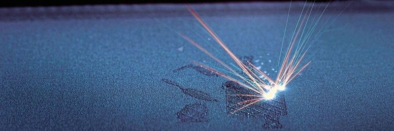 Die additive Fertigung bietet viele Vorteile. die wichtigsten sind: Gestaltungsfreiheit, Individualisierung, Geschwindigkeit und Kostenersparnis.