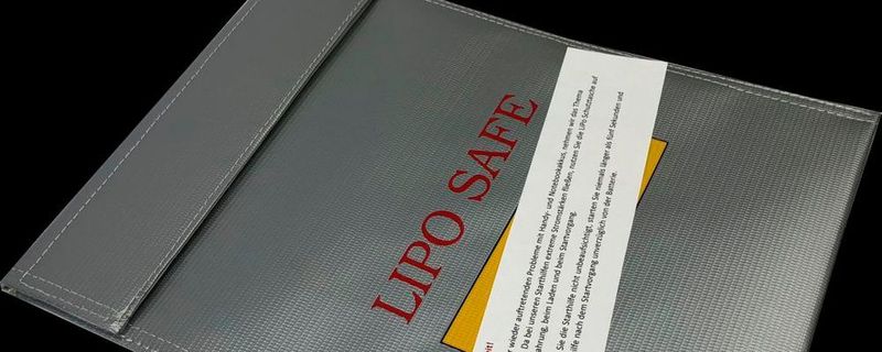 Die Schutztasche für die leistungsstarken, mobilen Lithium Ionen Starthilfen.