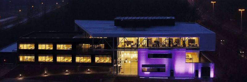 Im Technologiepark Diepenbeek entstand ein hochmodernes Schulungszentrum. Die Gebäudeautomation integriert Gebäudetechnik, Mediensteuerung und industrielle Kommunikation auf einer PC-basierten Steuerungsplattform – ganz nach den Prinzipien von Industrie 4.0