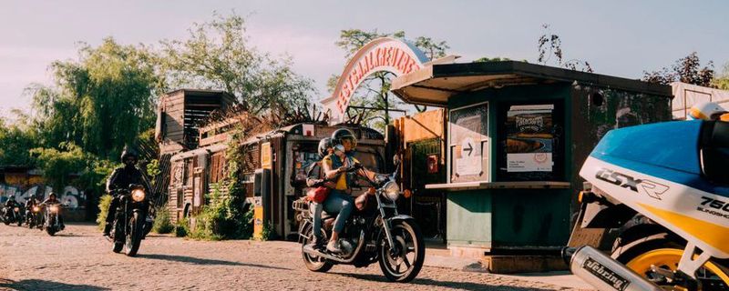 Seit der Premiere des Festivals 2015 etablierte sich das Pure&Crafted als Marke und Inbegriff für Music, Motorcycles und New Heritage in ganz Deutschland.