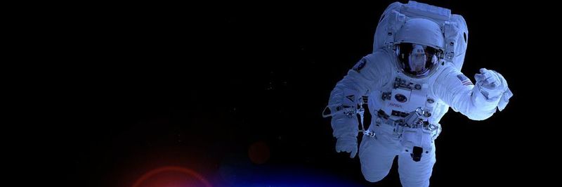 Ein ausgeglichenes Klima im Raumanzug ist für den Astronauten überlebenswichtig. EBM-Papst konstruierte einen Koffer, der auf dem Weg zur Rakete den Raumanzug belüftet.