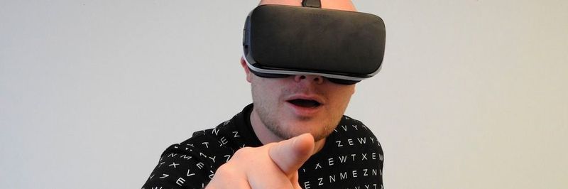 Laut einer Befragung des Bitkom unter 1000 Bundesbürgern über 14 Jahren haben 19 % schon einmal eine VR-Brille ausprobiert.