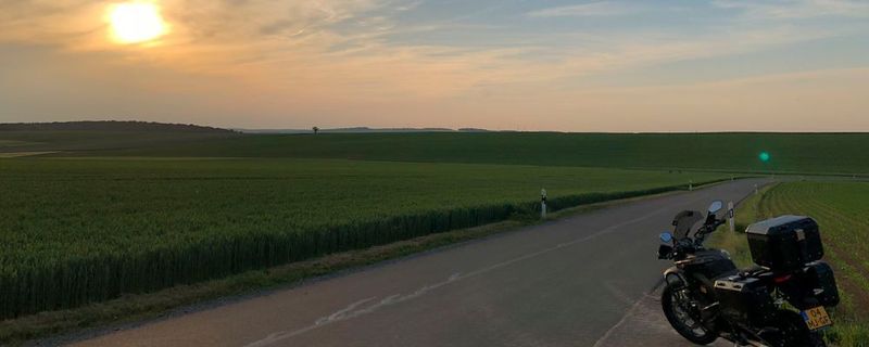 Take the long way home: Vier Wochen herumstromern mit einer Zero DSR Black Forest verändert den Blickwinkel des traditionellen Bikers.