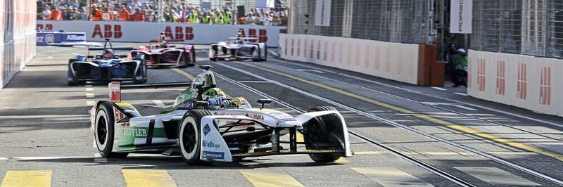 Formel E in Zürich: Lucas di Grassi im Kampf um die Spitze.