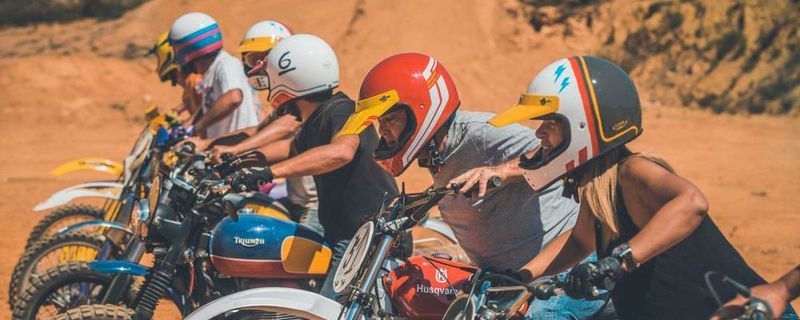 Der X.G100 Racer Helm der Firma Nexx Helmets soll eine Neuauflage der legendären Rennhelme der 1970er Jahre sein.