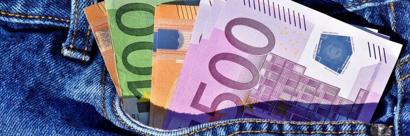 Programme in der Entgeltabrechnung laden oft dazu ein, mehr Daten zu speichern als tatsächlich benötigt werden und erzeugen damit einen Konflikt mit der DSGVO.