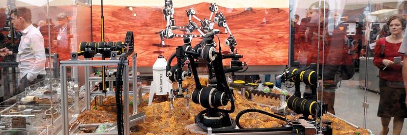 Mit den Schneckengetrieben des neuen Baukastens Robolink Apiro können nun auch 6-Achs-Kinematiken zusammengestellt werden.