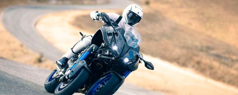 Die Yamaha Niken geht im Sommer 2018 auf große internationale Tour – Auch in Deutschland gibt es Termine für die Probefahrt-Events.