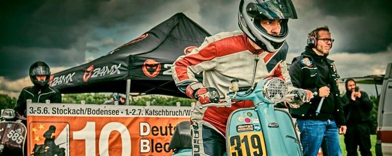 Auf dem Youtube Channel und der Facebook Seite des Scootershops wird es eine Live-Übertragung des gesamten Rennens geben.