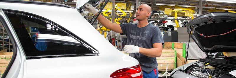 Im finnischen Werk von Valmet Automotive lief schon der 100.000ste Mercedes GLC vom Band.