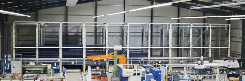 Der Blechbearbeitungs-Spezialist Gebr. Blum setzt an seinem neuen Standort im pfälzischen Hettenleidelheim auf ein automatisches Kassettenlager Uniline von Kasto.