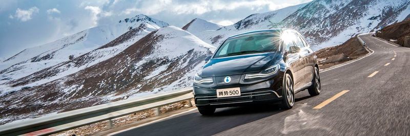 Daimler hat gemeinsam mit BYD den Denza entwickelt, der Mitte 2014 auf den Markt kam und gerade zum zweiten Mal überarbeitet wurde.