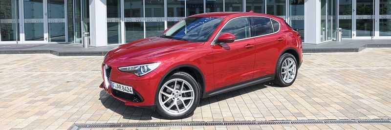 Der Alfa Romeo Stelvio ist das erste SUV der Marke und soll den Italienern im beliebten Segment der Mittelklasse-SUV neue Kunden bringen.