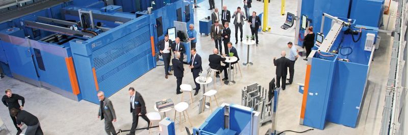 Das neue Tech-Center von Prima Power in Neufahrn bietet auch Platz für ein 900 m² großes Vorführzentrum.