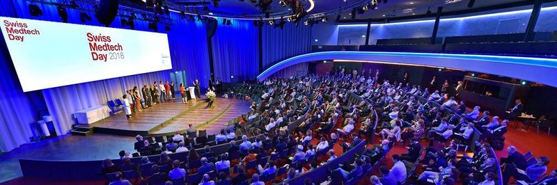 Über 600 Vertreter aus Industrie, Handel und Forschung nahmen an der Verleihung des Swiss Medtech Awards, am Science-Slam, an diversen Breakout-Sessions und Fachvorträgen teil.