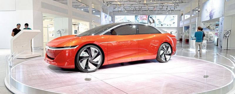 VW hat in Berlin eine neue Ausstellung eröffnet. Die jüngste Konzeptstudie „I.D. Vizzion“ stand bei der Namensgebung Pate.