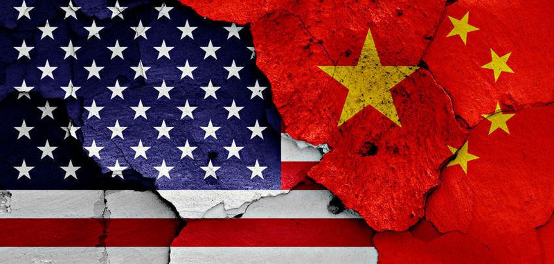 Seit Mitternacht zum 6. Juli 2018 sind die angekündigten US-Zolltarife auf chinesische Produkte in Kraft: Der Handelsstreit zwischen den zwei größten Volkswirtschaften der Welt hat begonnen. Experten der Halbleiter- und Elektronikindustrie sehen in dem Konfikt ein gewaltiges Nullsummenspiel, an dessem Ende es keine Gewinner geben kann.