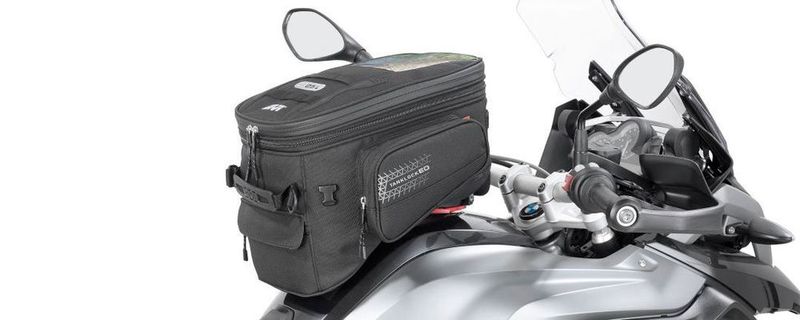 Das neue, schnell abnehmbare TanklockED-System für Tankrucksäcke soll die Ergonomie und den Fahrkomfort verbessern.