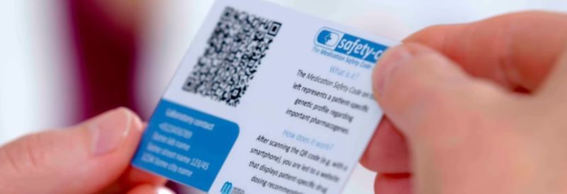 Genetische Daten, als QR-Code auf einer Scheckkarte gespeichert.