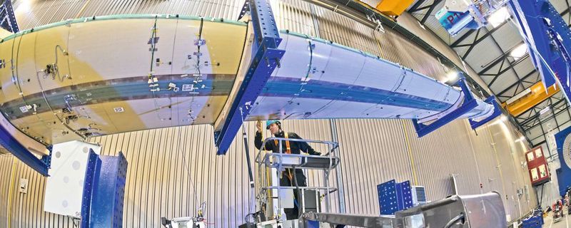 Schwingungstests am Windkraft-Rotorblatt Demoblade.
