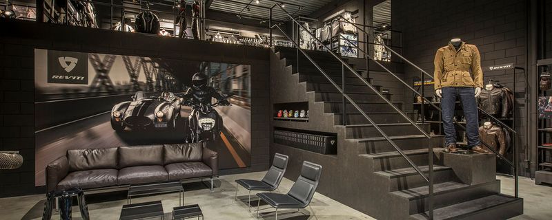 Der Showroom in den niederländischen Headquarters von Rev'it.