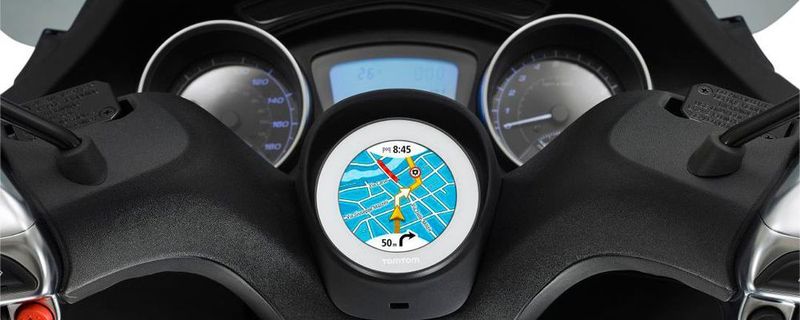 Ein Blick aufs Navi.