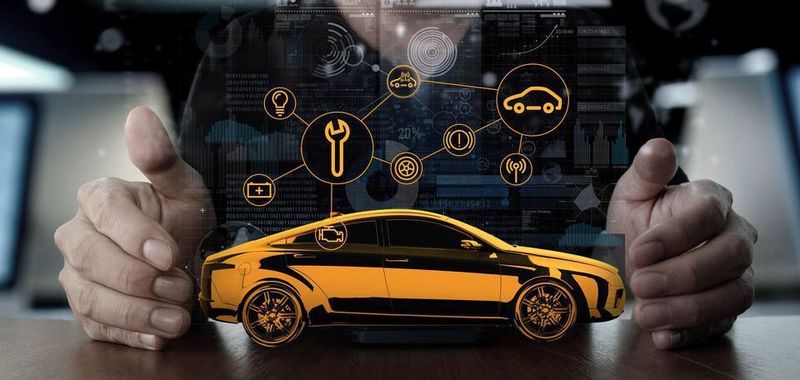 Das vernetzte Auto wird schon bald ständig gewaltige Datenmengen mit der Umwelt austauschen. Fragt sich nur, wer für die Datensicherheit ein Autoleben lang bezahlen soll.