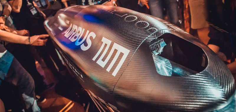 Für die anstehende Hyperloop Pod Challenge hat die TU München eine neue Kapsel konstruiert, die bis zu 600 km/h erreichen soll.