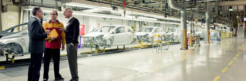 BMW und DHL wollen ihre Zusammenarbeit stärken – sowohl beim Supply Chain Management als auch im Bereich Landtransporte.