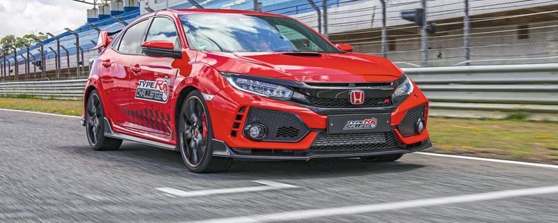 Mit einer Serienversion des Honda Civic Type R stellte Tiago Monteiro auf der Rennstrecke in Estoril einen neuen Rundenrekord für Serien-Fronttriebler auf.