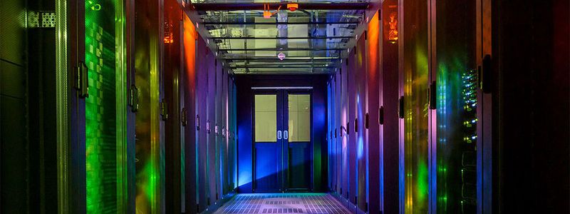 Akquinet unterzog seine beiden Hamburger Datacenter im März einem Re-Zertifizierungsprozess nach dem Kriterienkatalog „TSI 4.1“ von TÜV-IT, der nun auch die EU-Norm EN 50600 abdeckt.