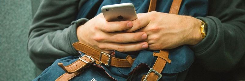 Besonders Smartphones sind zu ständigen Begleitern geworden – beruflich und privat.
