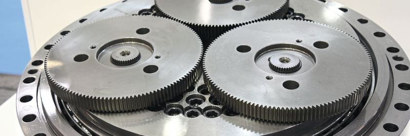 Speziell für das Handling besonders großer Traglasten hat Nabtesco das RV-2800N entwickelt.