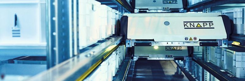 Im Oriola-DC im schwedischen Enköping wird modernisiert: mit neuester Shuttle- und Robotertechnologie des österreichischen Intralogistikspezialisten Knapp.