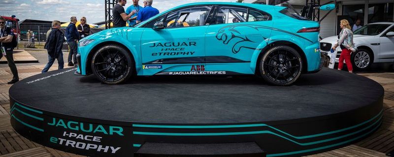 20 Rennversionen des Jaguar I-Pace sollen im Rahmen der Rennserie eTrophy ab Ende 2018 an den Start gehen.